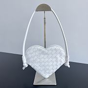 BV Qixi Solstice Heart-shaped Handbag White 22x18x2CM - 1