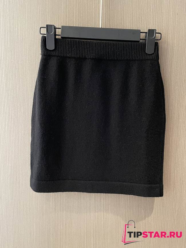 Chanel 24 metal button black skirt - 1