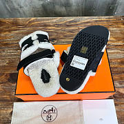 HERMES | Chypre Sandals Fur In Black - 3