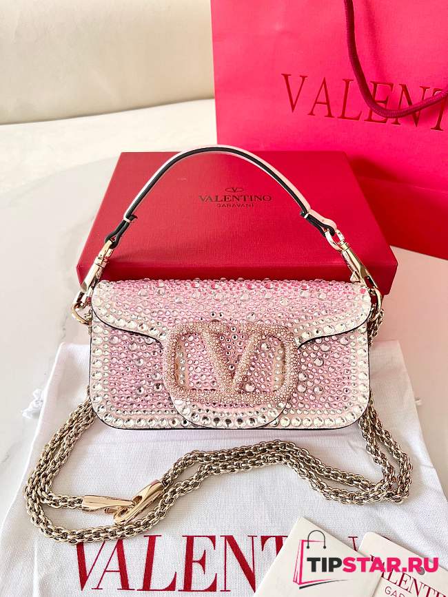 Valentino VLogo Signature small Locò crystal-embellished shoulder bag pink - 1