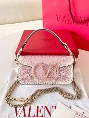 Valentino VLogo Signature small Locò crystal-embellished shoulder bag pink - 1