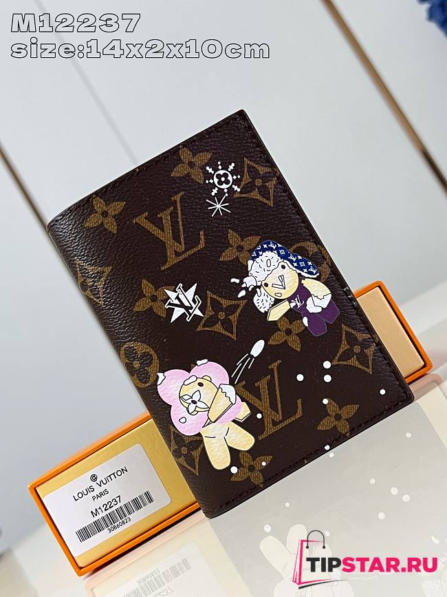 Louis Vuitton Passport Cover Exclusive Prelaunch M12237 - 1