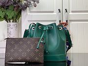 Louis Vuitton Noah BB Epi grained calf leather green - 1