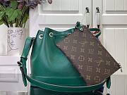 Louis Vuitton Noah BB Epi grained calf leather green - 2