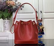 Louis Vuitton Noah BB Epi grained calf leather red - 3