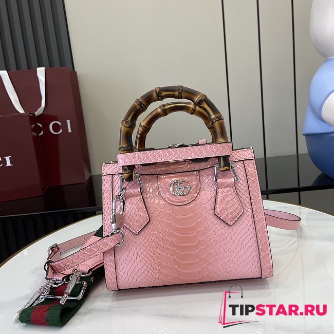 Gucci Diana mini tote bag in pink - 1