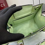 Gucci Diana mini tote bag in green - 2