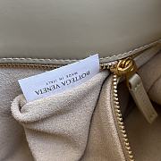 Bottega Veneta Medium Liberta In Cream - 2