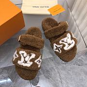 Louis Vuitton Fur Flat Sandals In Brown White Pattern - 3