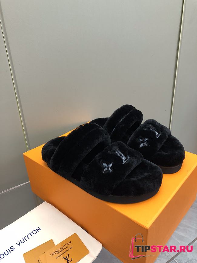 Louis Vuitton Fur Flat Sandals In Black - 1