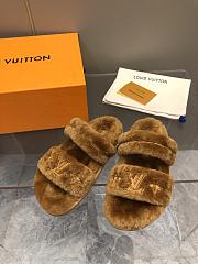 Louis Vuitton Fur Flat Sandals In Brown - 1