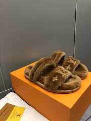 Louis Vuitton Fur Flat Sandals In Brown - 6