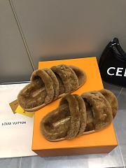 Louis Vuitton Fur Flat Sandals In Brown - 5