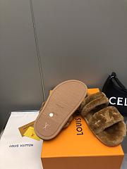 Louis Vuitton Fur Flat Sandals In Brown - 4