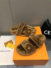 Louis Vuitton Fur Flat Sandals In Brown - 3