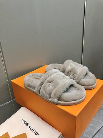 Louis Vuitton Fur Slipper In Gray