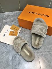 Louis Vuitton Fur Slipper In Gray - 3