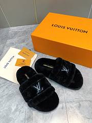 Louis Vuitton Fur Slipper In Black - 6