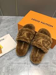 Louis Vuitton Fur Slipper In Brown - 5