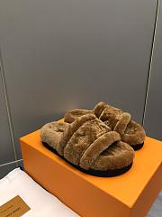 Louis Vuitton Fur Slipper In Brown - 3