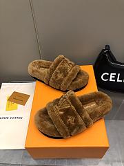 Louis Vuitton Fur Slipper In Brown - 4