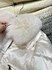 Max Mara Short Down Jacket In White - 5