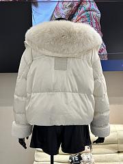 Max Mara Short Down Jacket In White - 3