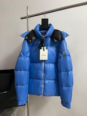 Moncler Puffer Jacket In Blue