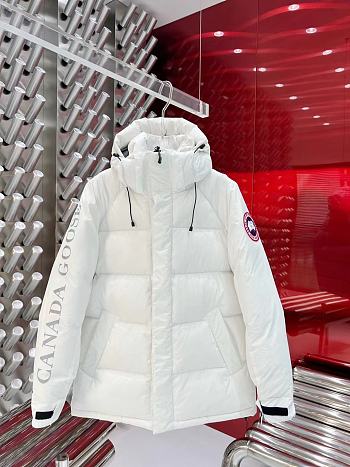 Canada Goose Expedition parka in white