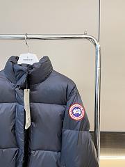 Canada Goose Cypress Logo Coat In Black - 5