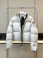 Canada Goose Cypress Logo Coat In White - 6