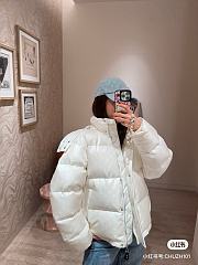 Louis Vuitton Short Down Jacket In White - 5