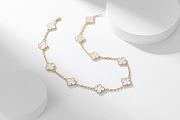 Van Cleef & Arpels Alhumbra Vintage Necklace Gold Tone In White - 1