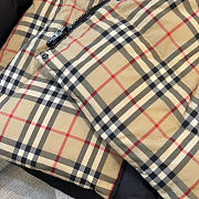 Burberry Vintage check-pattern reversible padded jacket - 3