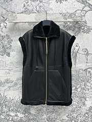 Louis Vuitton Shearling Leather Gilet 1AGBW4 - 1