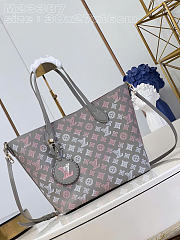 Louis Vuitton Blossom MM Mahina perforated calfskin leather - 1