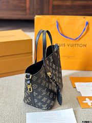 Louis Vuitton Blossom MM Mahina Black - 5