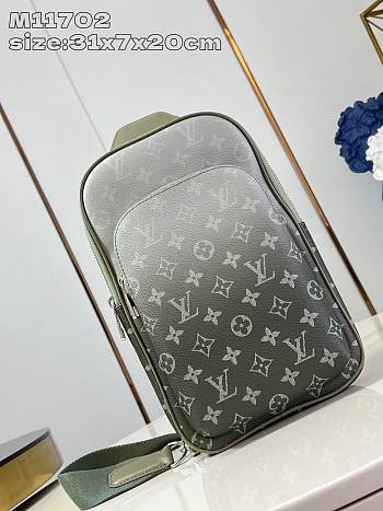 Louis Vuitton Avenue Monogram Macassar