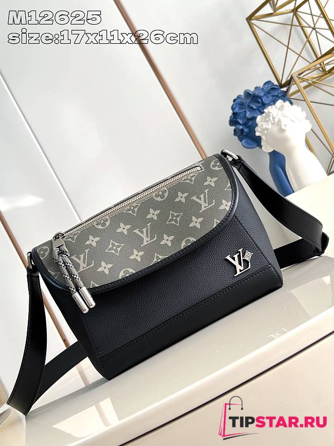 Louis Vuitton Pulse Messenger M12625 - 1