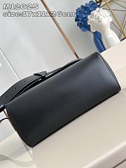 Louis Vuitton Pulse Messenger M12625 - 6