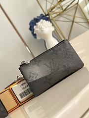 Louis Vuitton Key Pouch M80905 - 1