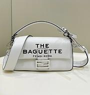 Fendi Baguette leather Fendi by Marc Jacobs bag white Size 27 cm - 1