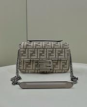 Fendi Baguette Chain Midi Bag Beige - 1