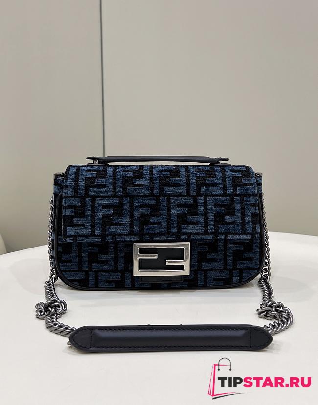 Fendi Baguette Chain Midi Bag Blue - 1