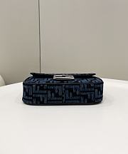 Fendi Baguette Chain Midi Bag Blue - 5