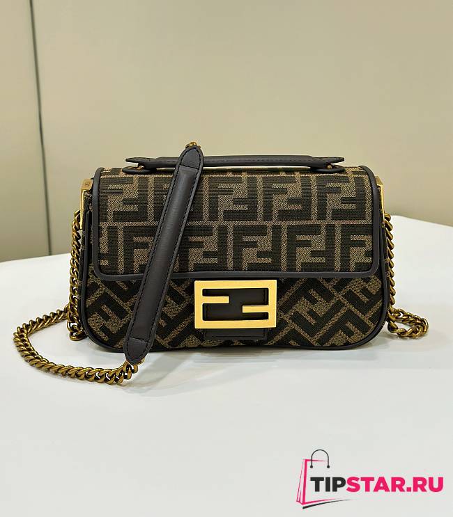 Fendi Baguette Chain Midi Bag Brown - 1