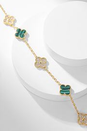 Van Cleef & Arpels Alhumbra Vintage Necklace Gold Tone In Green - 2