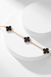 Van Cleef & Arpels Alhumbra Vintage Necklace Gold Tone In Black - 5