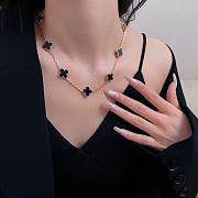 Van Cleef & Arpels Alhumbra Vintage Necklace Gold Tone In Black - 3