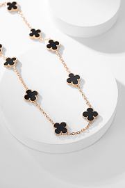 Van Cleef & Arpels Alhumbra Vintage Necklace Gold Tone In Black - 2